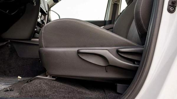 Toyota Fortuner 2.4L DIESEL 2025 WHITE