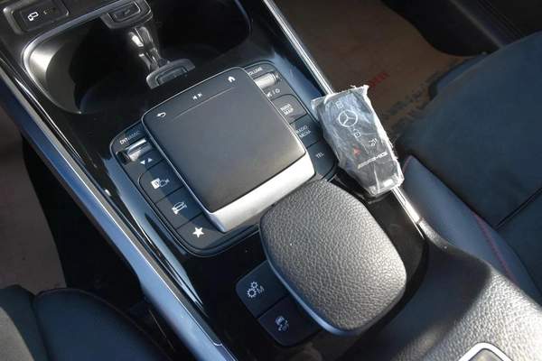 AMG GLB35 4MATIC 2021 | PEARL ( REF-ACD )