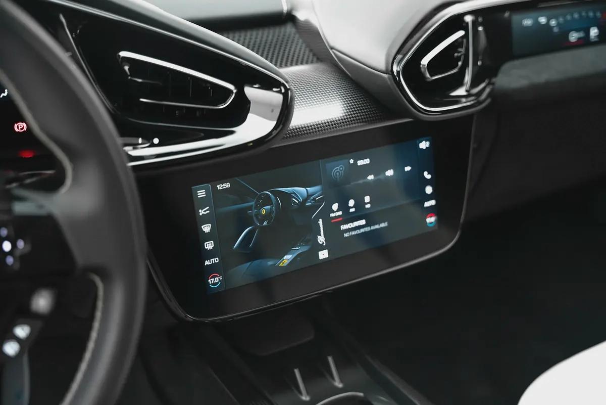 2025 FERRARI 12 CILINDRI WITH 7 YEARS SERVICE CONTRACT-11-11