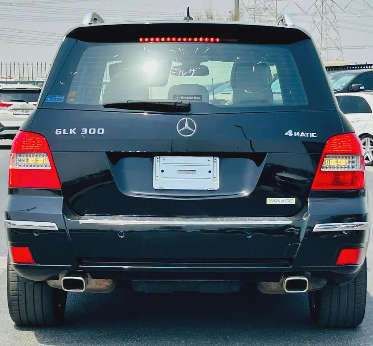 BENZ GLK300 | 4 MATIC | 2010 | ONLY | 75332 KM | JAPAN IMPORT | CLEAN TITLE-4-4