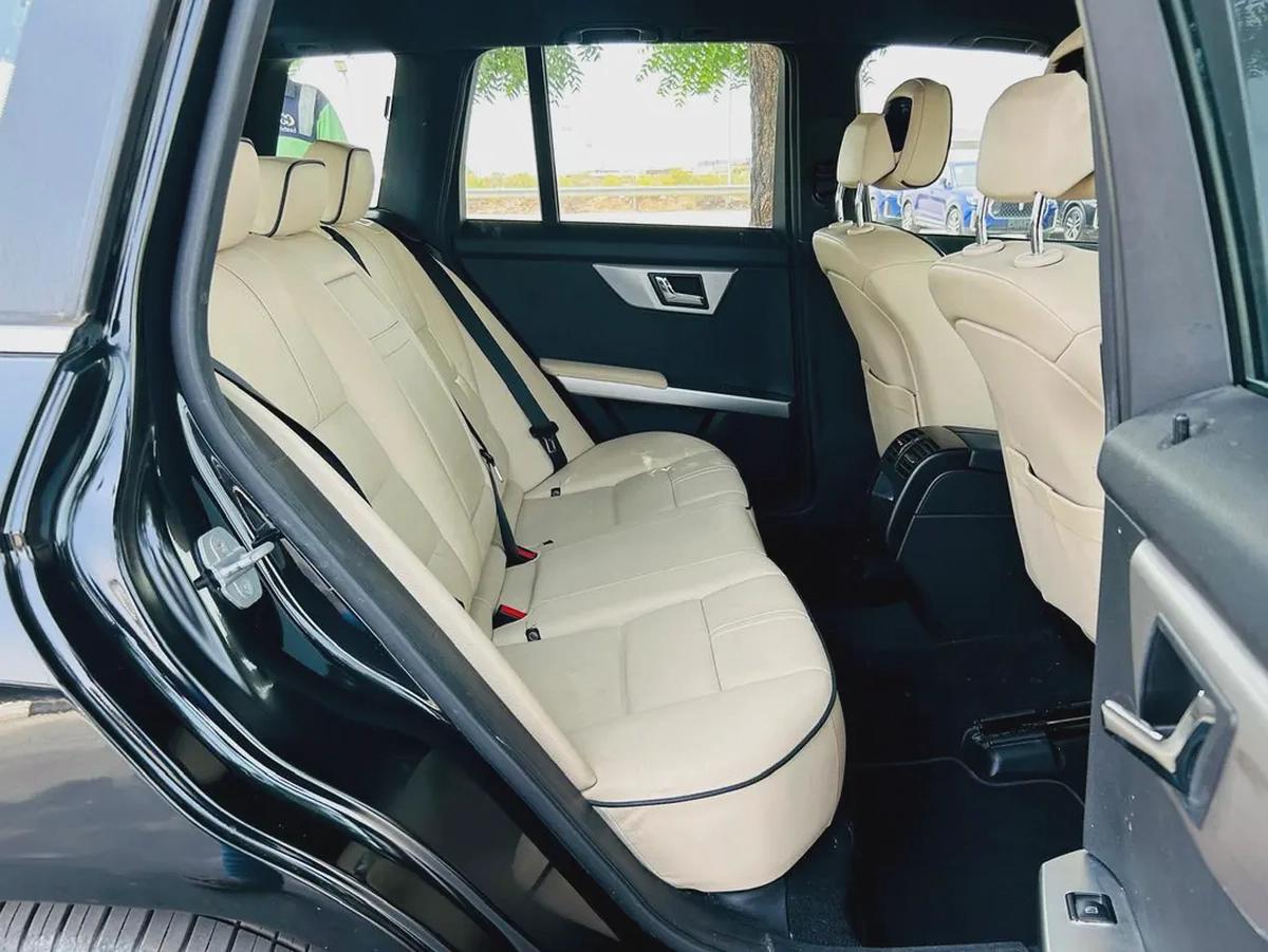 BENZ GLK300 | 4 MATIC | 2010 | ONLY | 75332 KM | JAPAN IMPORT | CLEAN TITLE-12-12