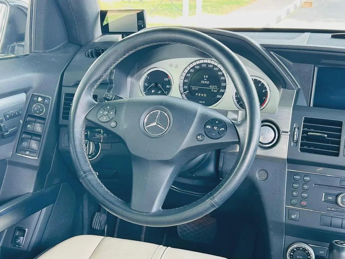 BENZ GLK300 | 4 MATIC | 2010 | ONLY | 75332 KM | JAPAN IMPORT | CLEAN TITLE-17-17