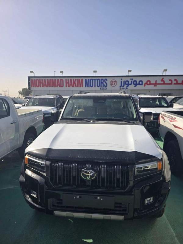 Toyota Prado Toyota Land Cruiser – 2.4L Turbo – 275 HP – 4WD – 7 Seater