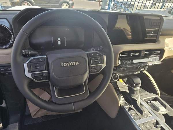 Toyota Prado Toyota Land Cruiser – 2.4L Turbo – 275 HP – 4WD – 7 Seater
