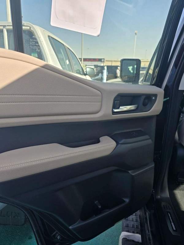 Toyota Prado Toyota Land Cruiser – 2.4L Turbo – 275 HP – 4WD – 7 Seater