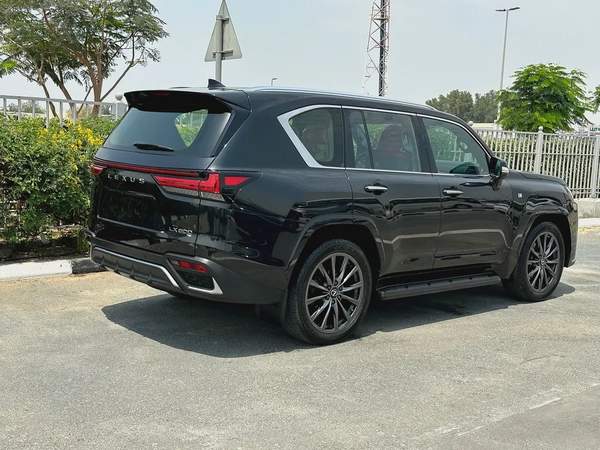 2023 Lexus LX 600 F Sport - GCC Specs