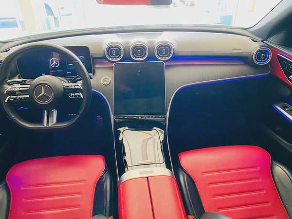 للبيع مرسيدس C200 موديل 2022 مواصفات خليجية