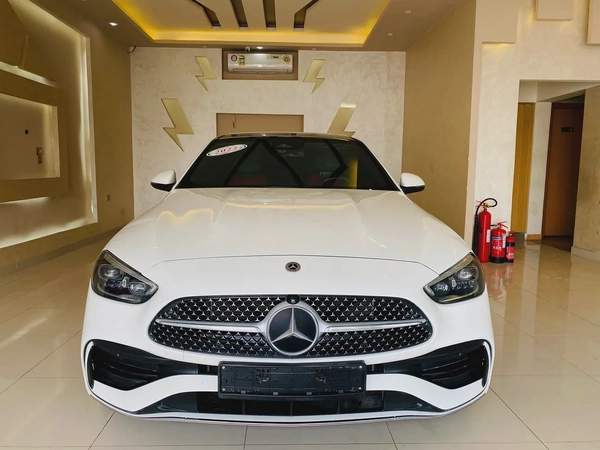 للبيع مرسيدس C200 موديل 2022 مواصفات خليجية