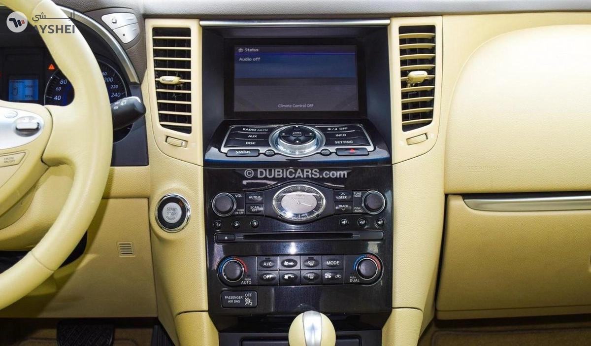 Infiniti QX70 3.7-8-8