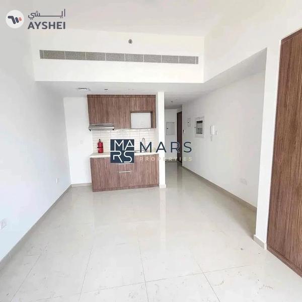 The Stunning Studio Apartment with Terrace in Uptown