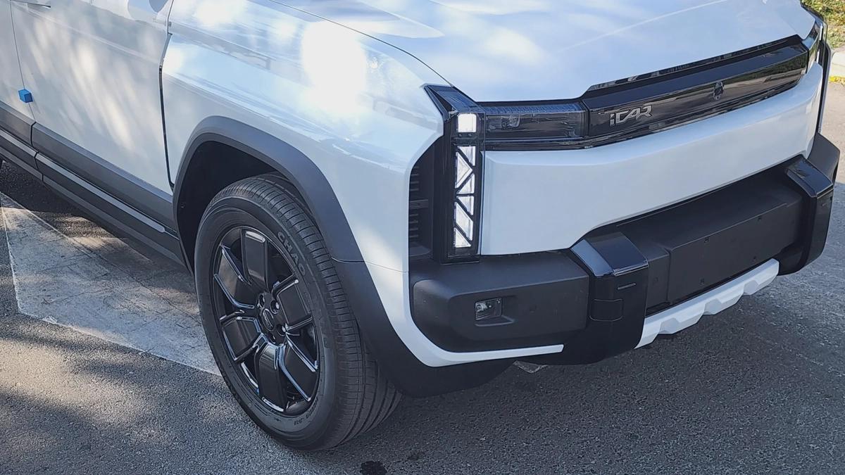Chery iCAR 03T (White)-1-1