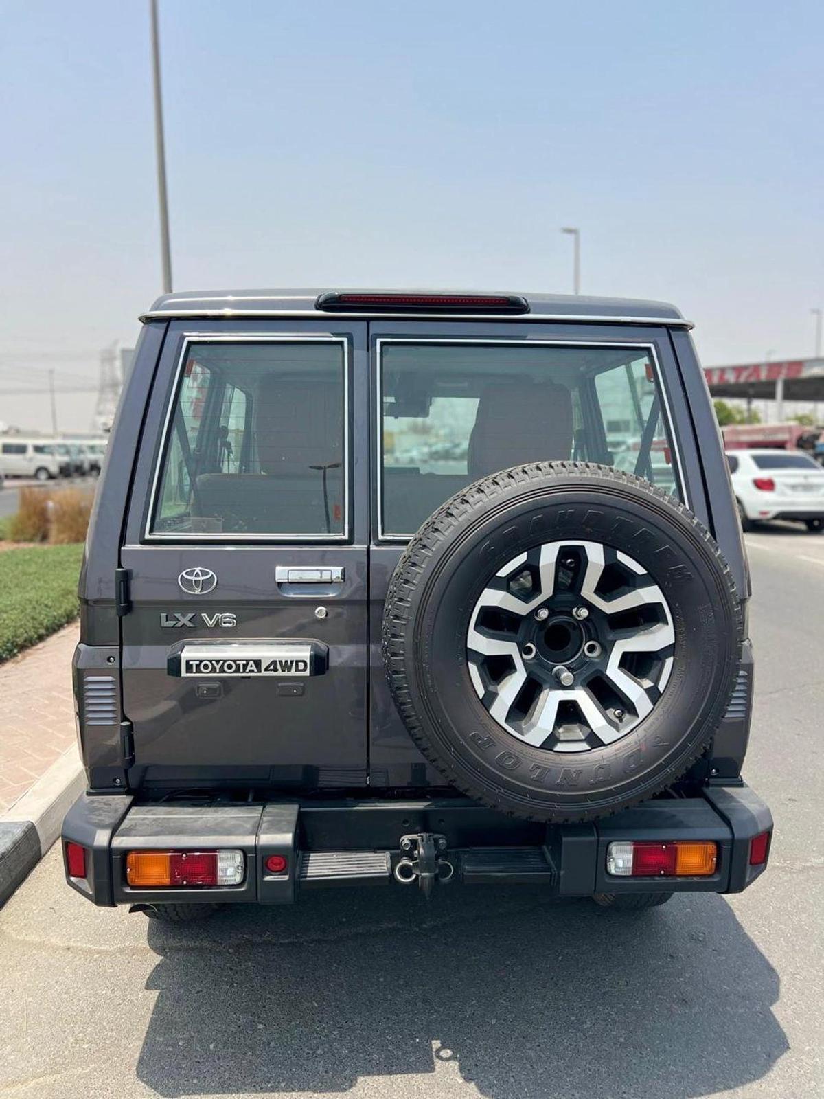 Toyota Land Cruiser HARDTOP LC71-3-3