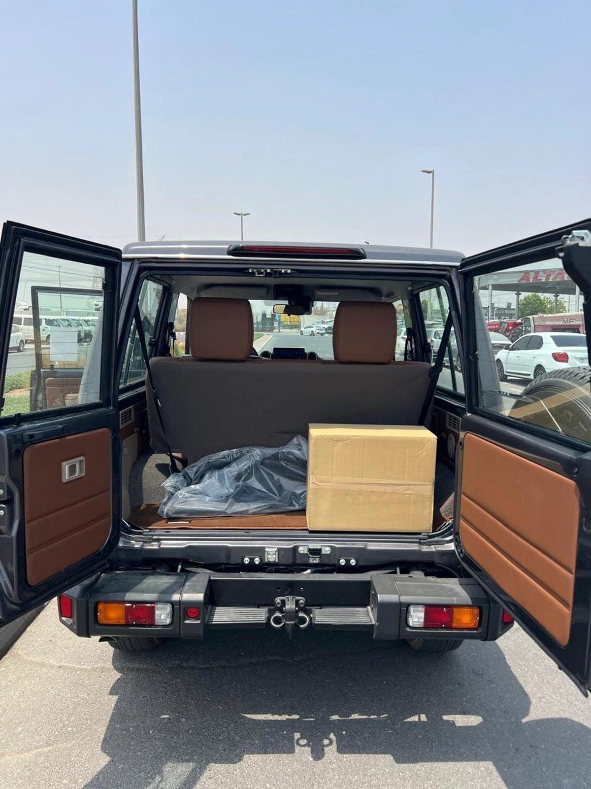 Toyota Land Cruiser HARDTOP LC71-4-4