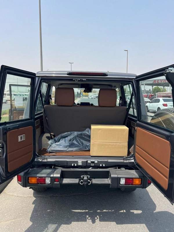Toyota Land Cruiser HARDTOP LC71