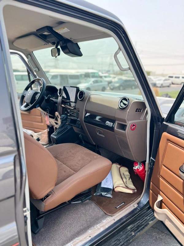 Toyota Land Cruiser HARDTOP LC71