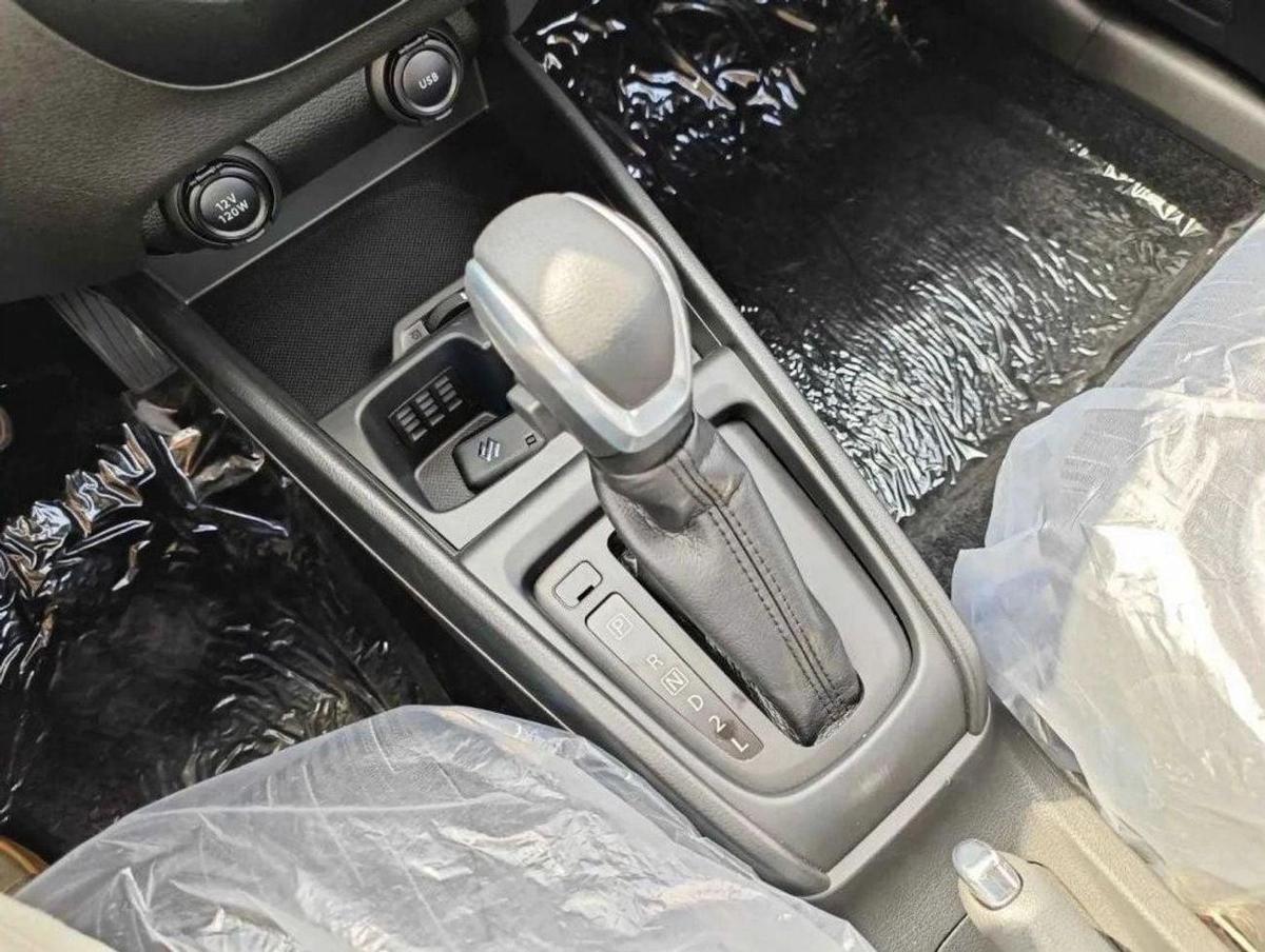 Suzuki Ertiga SUZUKI ERTIGA GLX 2024 A/T 1.5L 4CY PETROL SILVER full-10-10