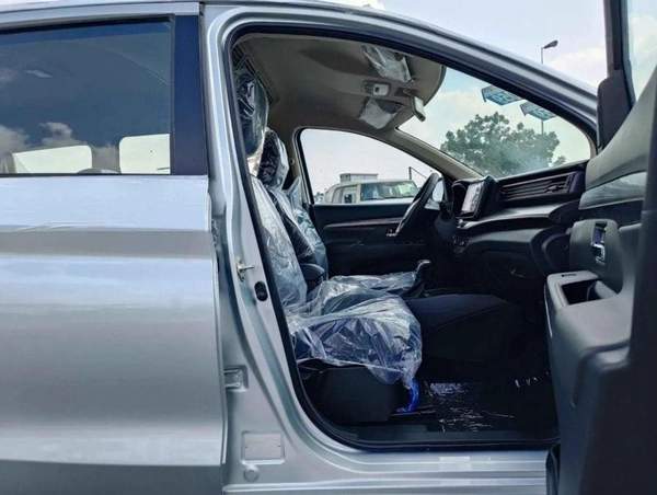 Suzuki Ertiga SUZUKI ERTIGA GLX 2024 A/T 1.5L 4CY PETROL SILVER full