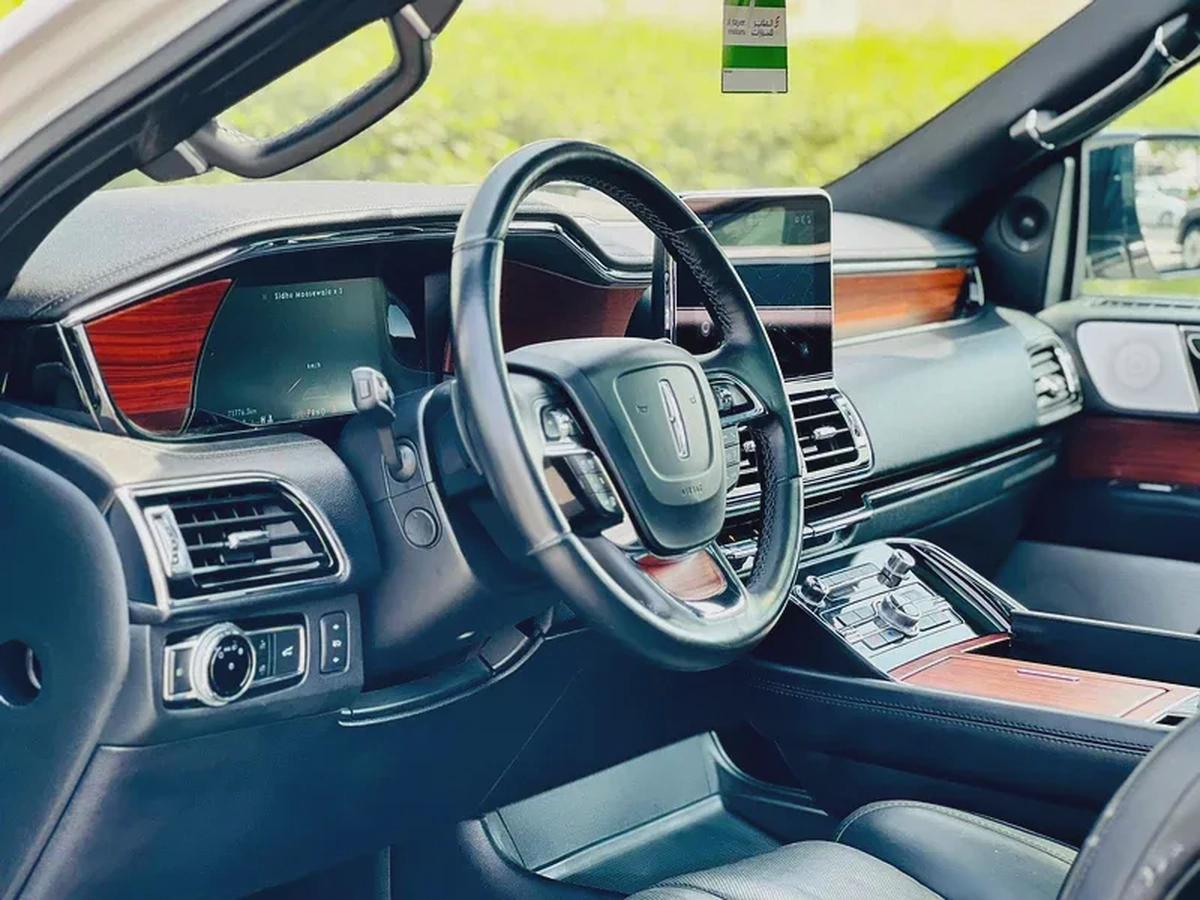 LINCOLN NAVIGATOR RESERVE | GCC SPECS | KMS: 71,000 | YEAR:2019 | FULL-SERVICE HISTORY BY AGENCY-5-5