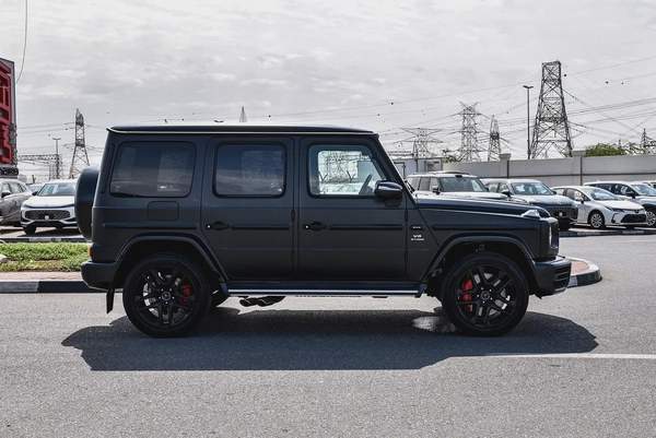 2021 - BENZ G63 AMG - SUPER CLEAN - LIKE NEW - ONLY 52,000 KM