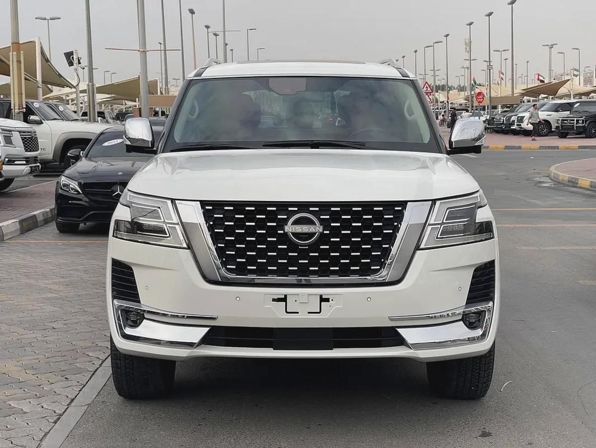 Nissan Patrol LE Platinum 2022 - GCC Specs - Excellent Condition-0-0