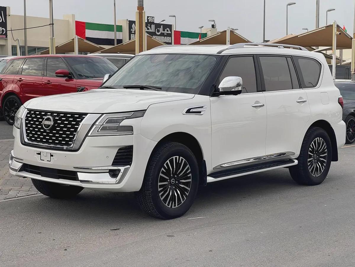 Nissan Patrol LE Platinum 2022 - GCC Specs - Excellent Condition-1-1
