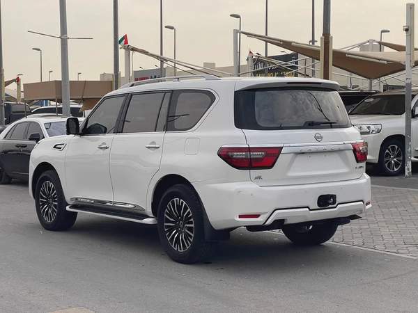 Nissan Patrol LE Platinum 2022 - GCC Specs - Excellent Condition