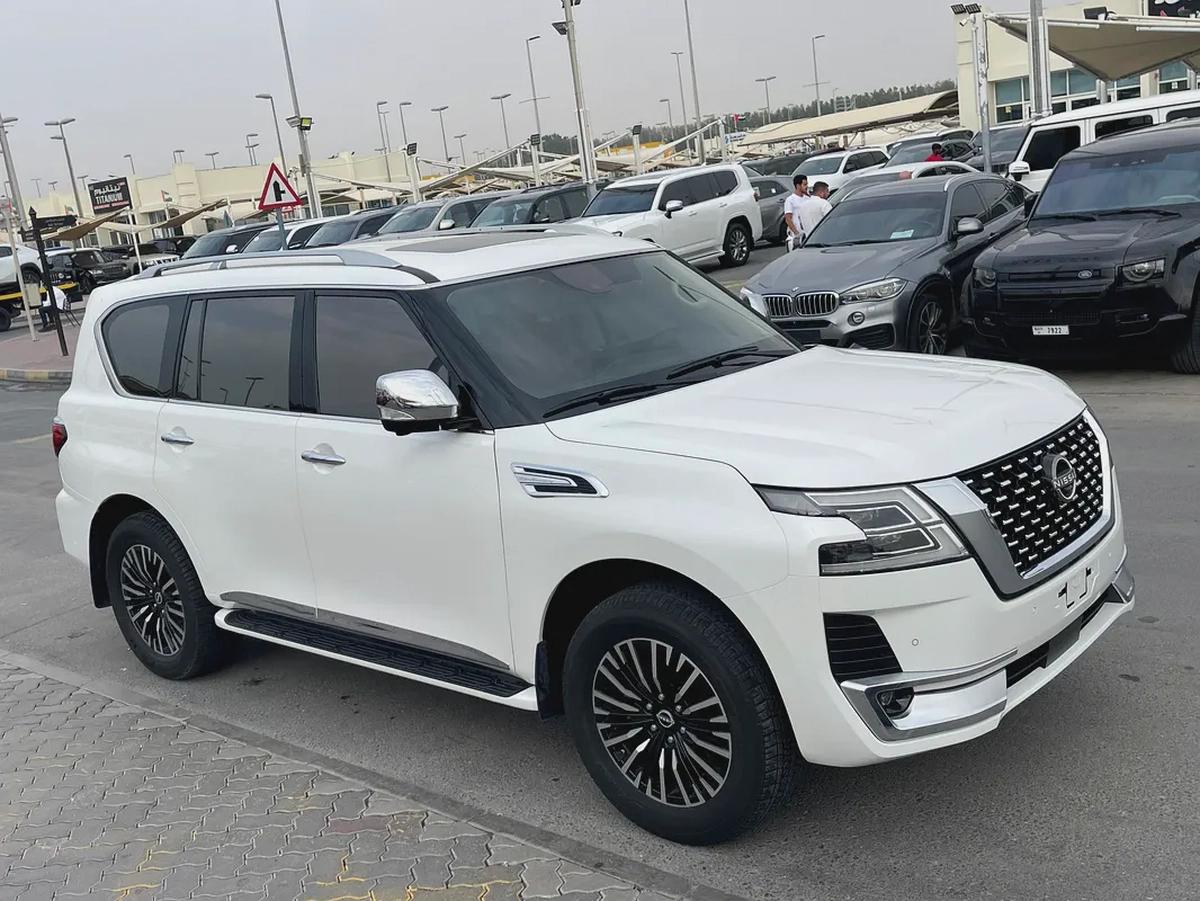 Nissan Patrol LE Platinum 2022 - GCC Specs - Excellent Condition-8-8