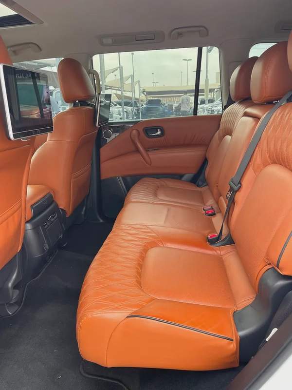 Nissan Patrol LE Platinum 2022 - GCC Specs - Excellent Condition