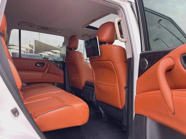 Nissan Patrol LE Platinum 2022 - GCC Specs - Excellent Condition