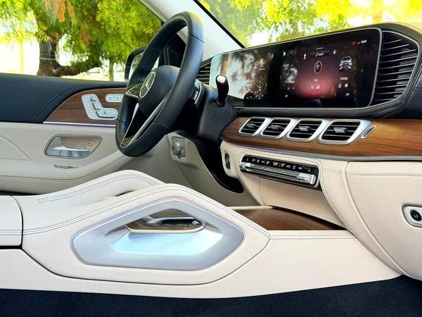 Mercedes Benz GLE 350 VERY GOOD CONDITION UNDER WARRANTY