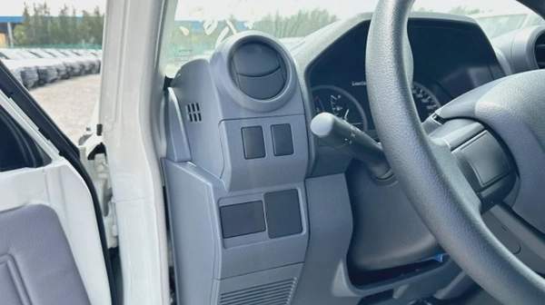 LC 79 /Petrol /Manual/ 4,0L /Diff-lock / DC MT