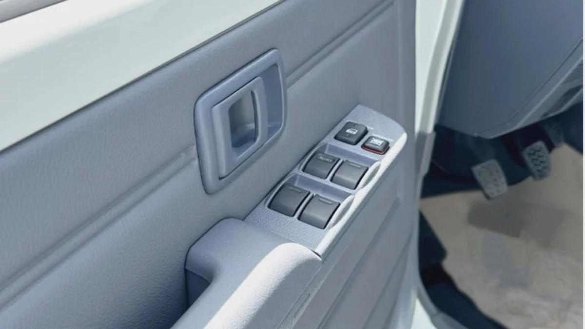 LC 79 /Petrol /Manual/ 4,0L /Diff-lock / DC MT-9-9