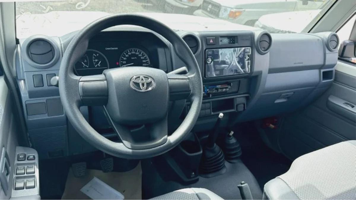 LC 79 /Petrol /Manual/ 4,0L /Diff-lock / DC MT-12-12