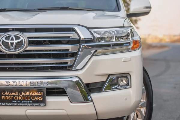 Land Cruiser | GXR 5.7L | GCC Specs | REF#T20409