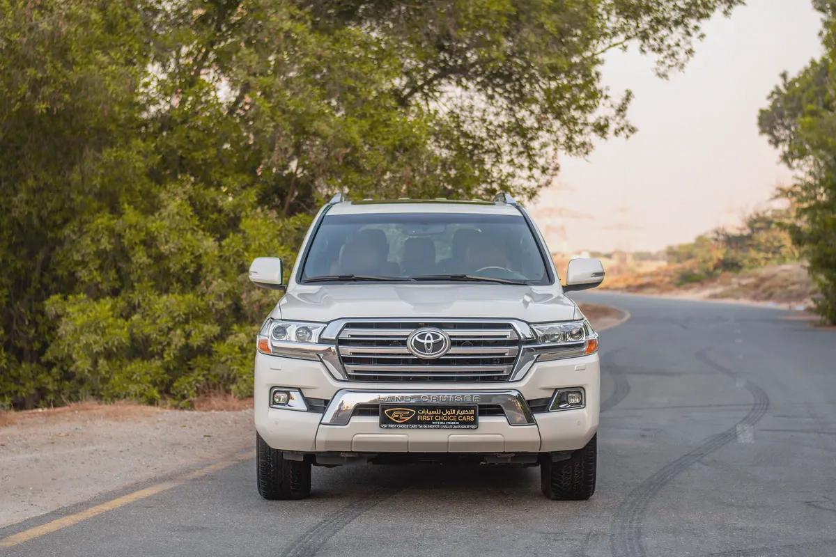Land Cruiser | GXR 5.7L | GCC Specs | REF#T20409-5-5