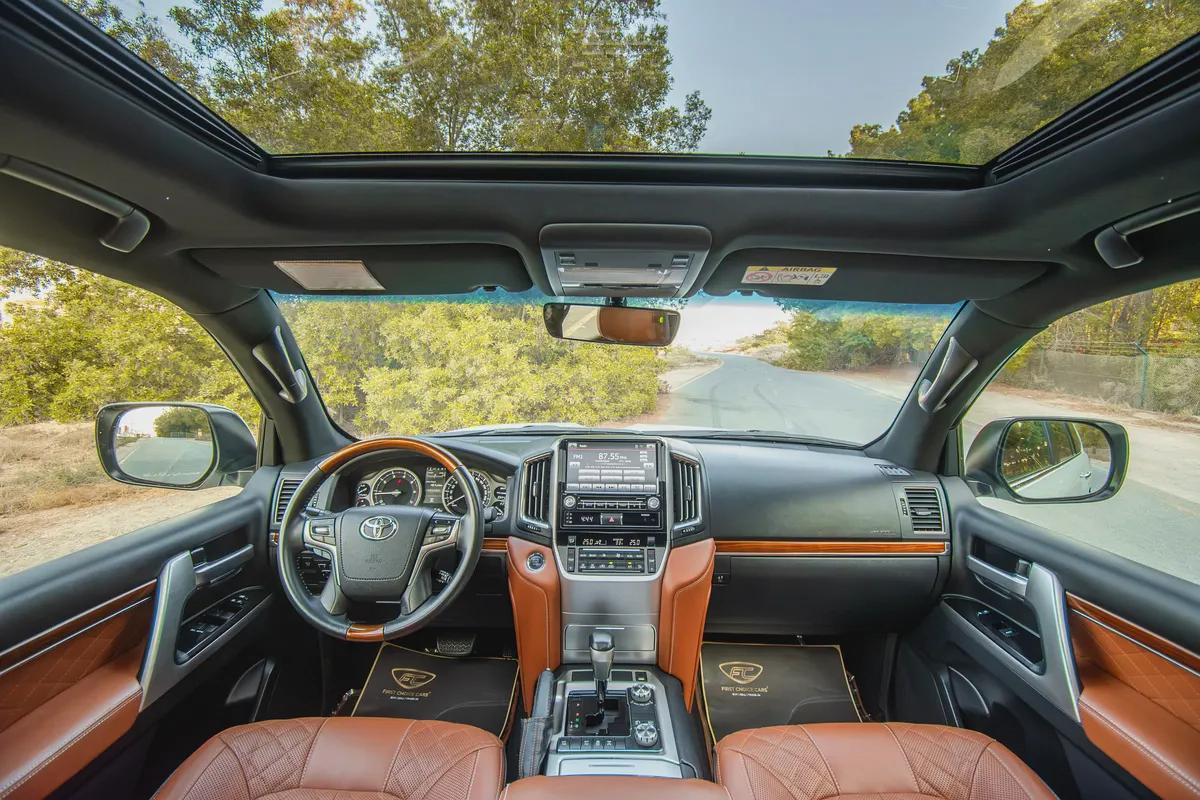 Land Cruiser | GXR 5.7L | GCC Specs | REF#T20409-7-7