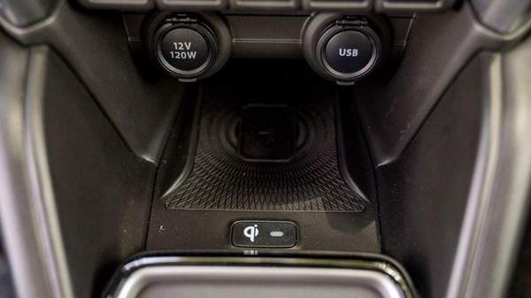 Suzuki Grand Vitara GLX 1.5P AT MY2024 – SILVER