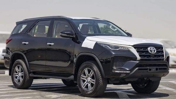 Toyota Fortuner TOYOTA FORTUNER 2.7L PETROL V4 4WD 7SET 2026