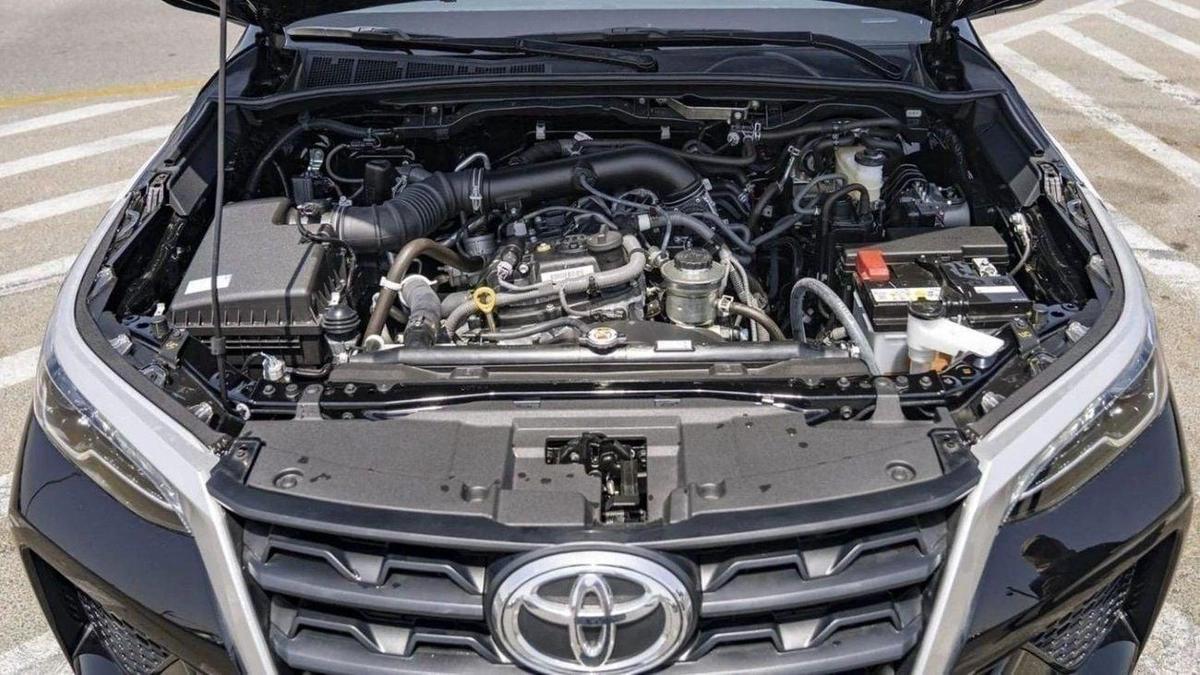 Toyota Fortuner TOYOTA FORTUNER 2.7L PETROL V4 4WD 7SET 2026-17-17