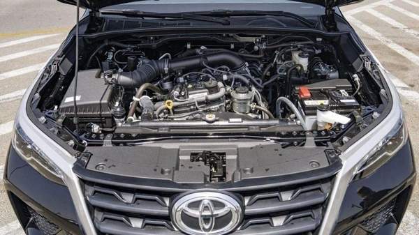 Toyota Fortuner TOYOTA FORTUNER 2.7L PETROL V4 4WD 7SET 2026