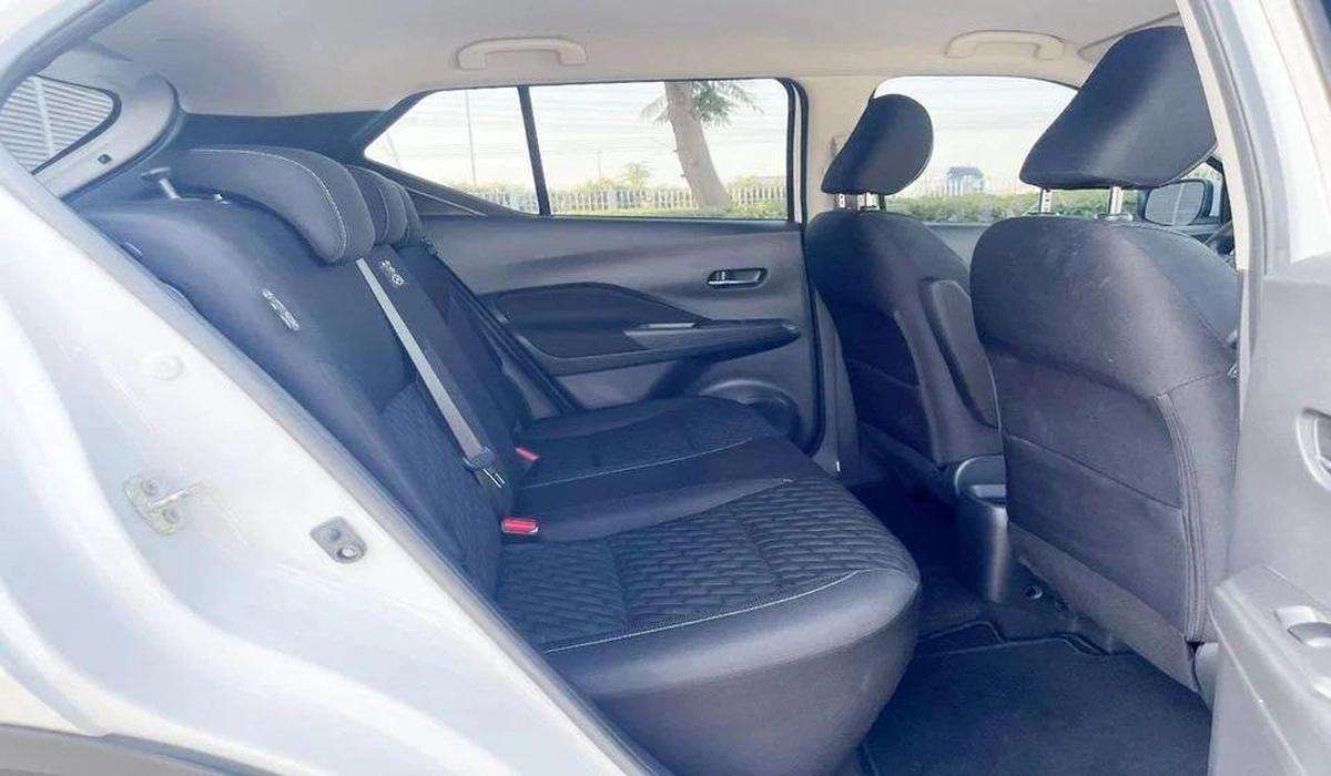 Nissan Kicks SV 1.6L -4CYL AW ROSTAMANI -8-8