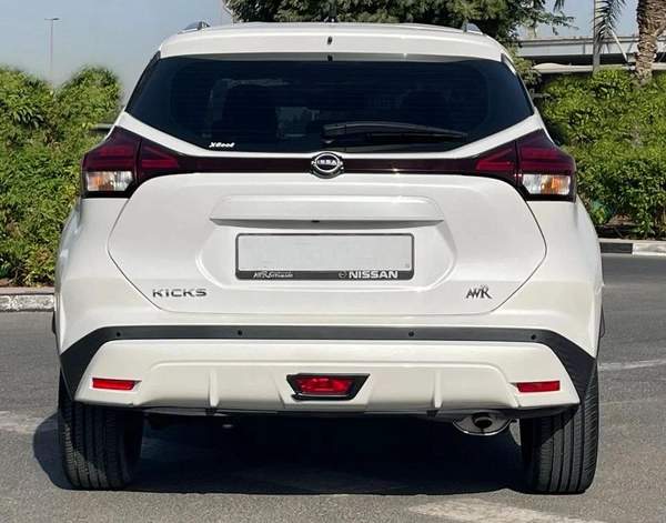 Nissan Kicks SV 1.6L -4CYL AW ROSTAMANI