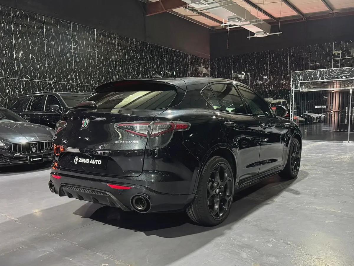 Alfa Romeo Stelvio 2024 GCC specs for 179,000.00 AED-3-3