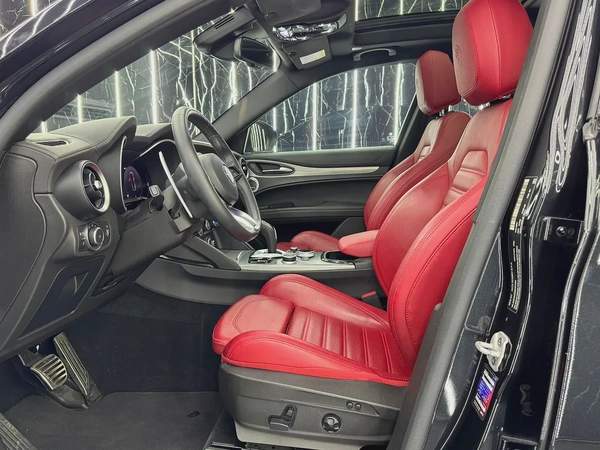 Alfa Romeo Stelvio 2024 GCC specs for 179,000.00 AED