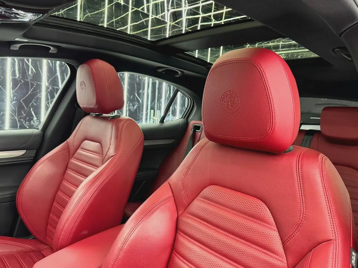 Alfa Romeo Stelvio 2024 GCC specs for 179,000.00 AED-12-12