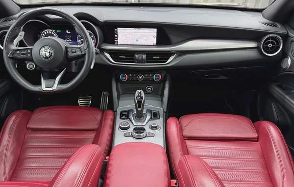 Alfa Romeo Stelvio 2024 GCC specs for 179,000.00 AED