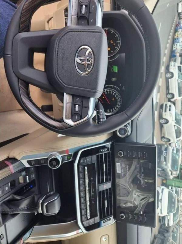 Toyota Land Cruiser TOYOTA LAND CRUISER VX