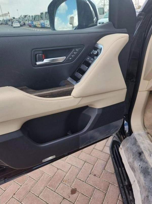 Toyota Land Cruiser TOYOTA LAND CRUISER VX