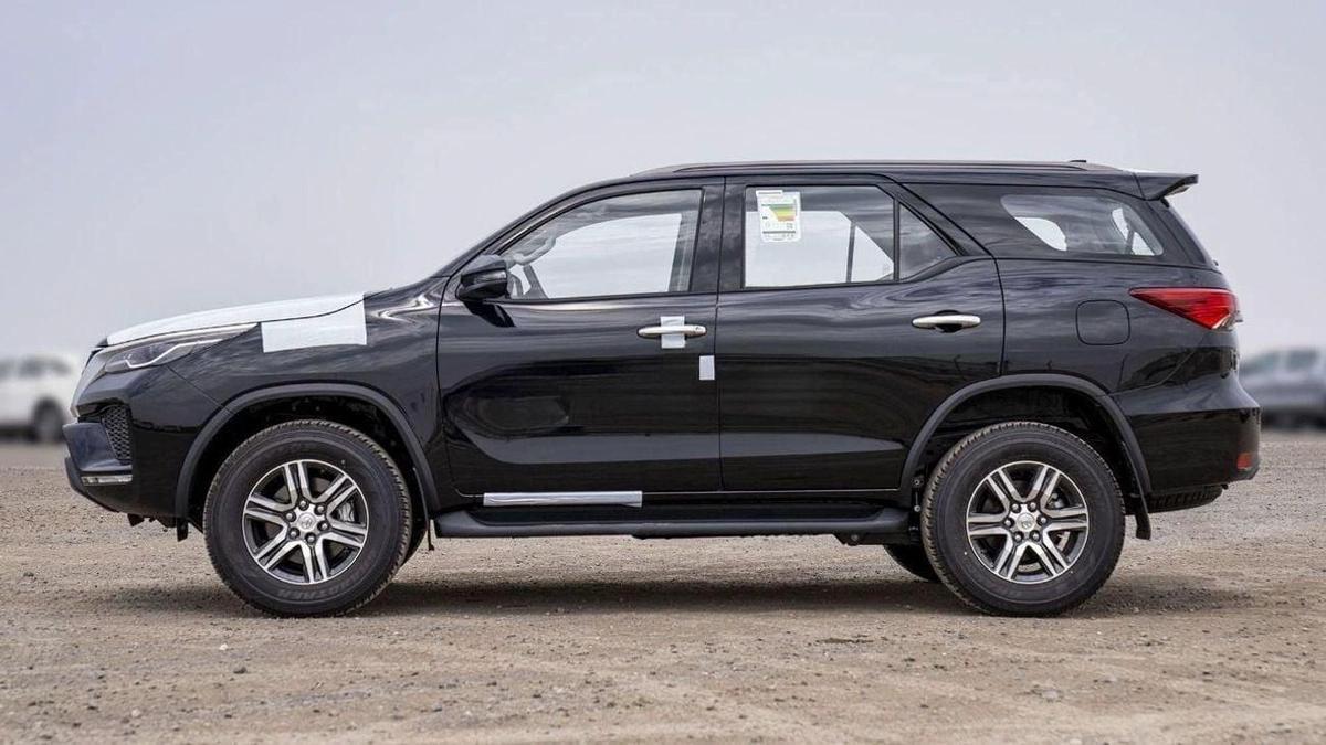 Toyota Fortuner 2025 TOYOTA FORTUNER EXR EXR 2.7L PETROL 4WD 7 SEAT AUTOMATIC TRANSMISSION-7-7