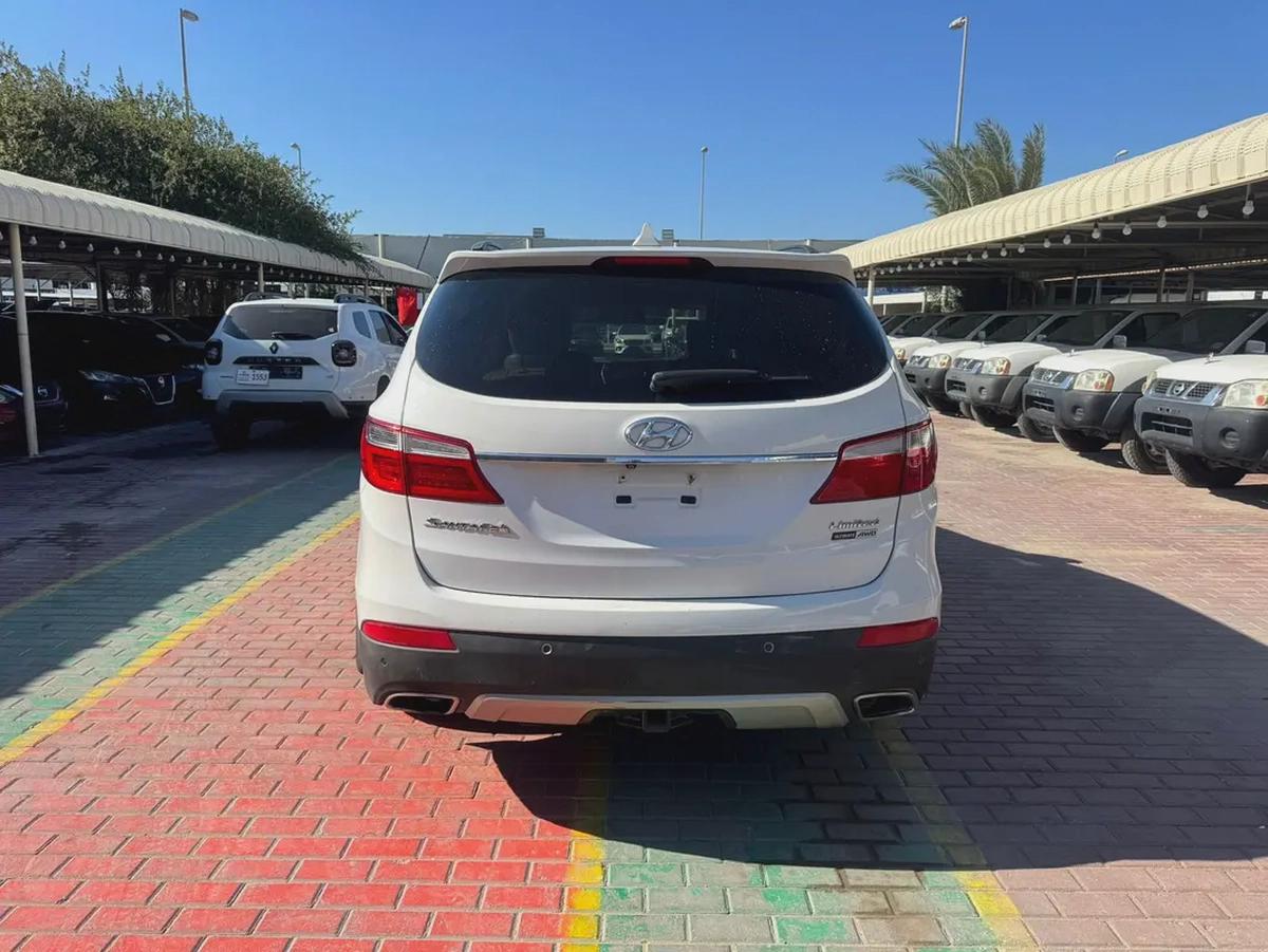 HYUNDAI SANTA FE-4-4